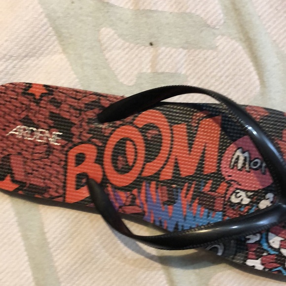 Comic book sandals/flip flops - Picture 4 of 4